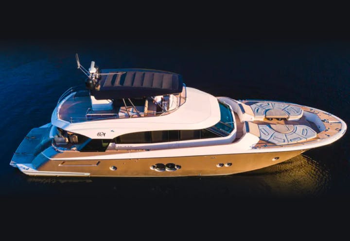 🔥 WORLD PREMIER FLYNT 756 🔥#yacht #yachtlife #boat #luxury #yachting